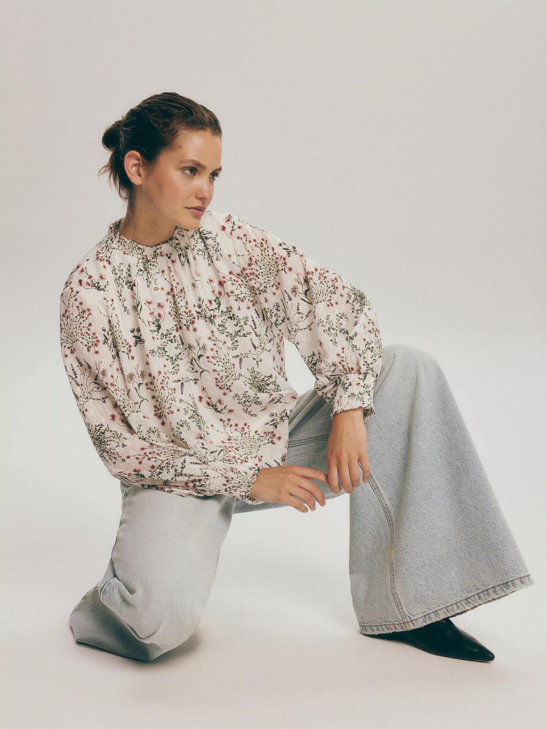 Beige Floral Blouse, , large image number 3