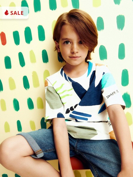 Reserved - Cream T-Shirt With All-Over Print, Boys