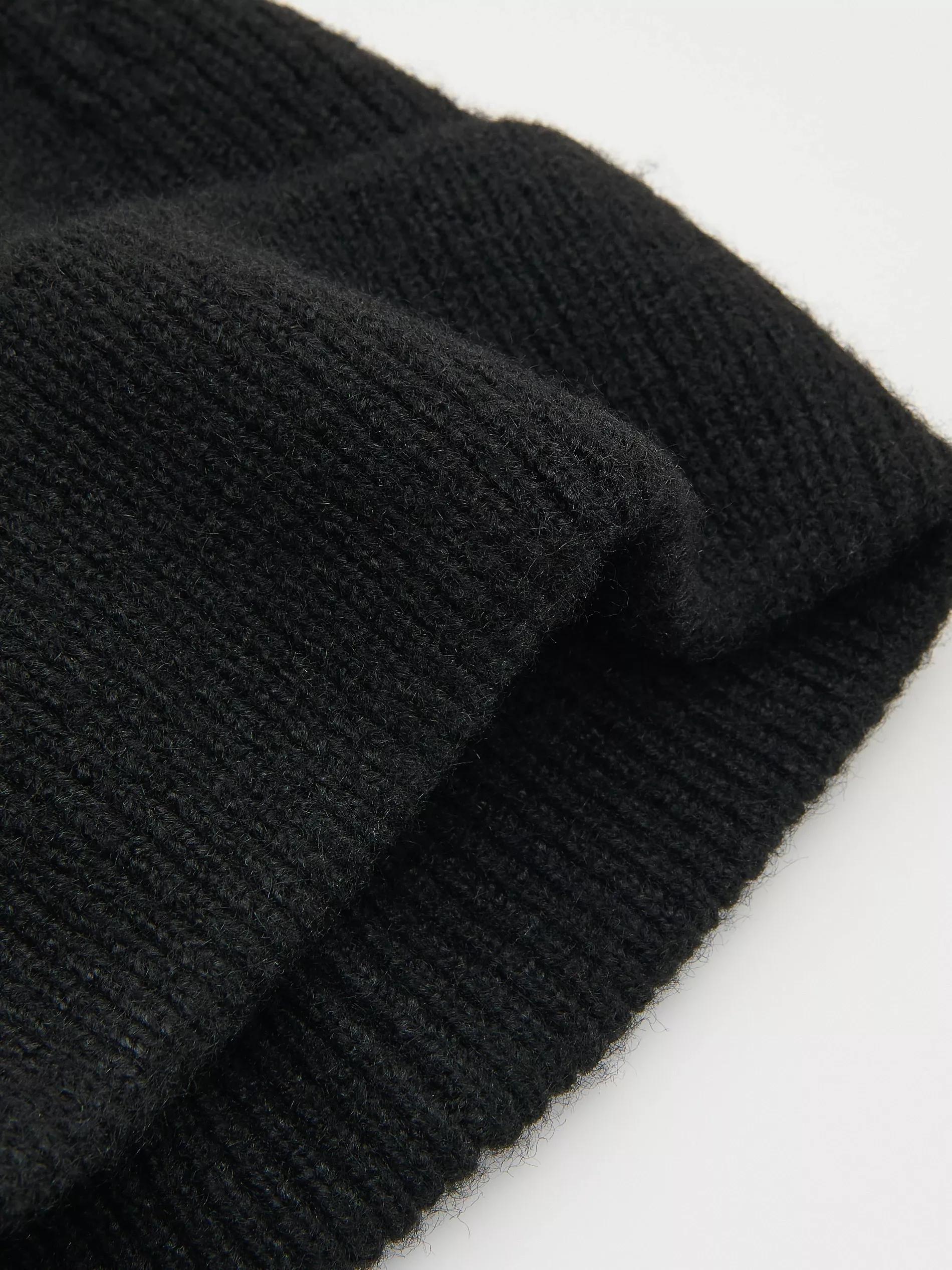 Black Beanie Hat, Black, large image number 2
