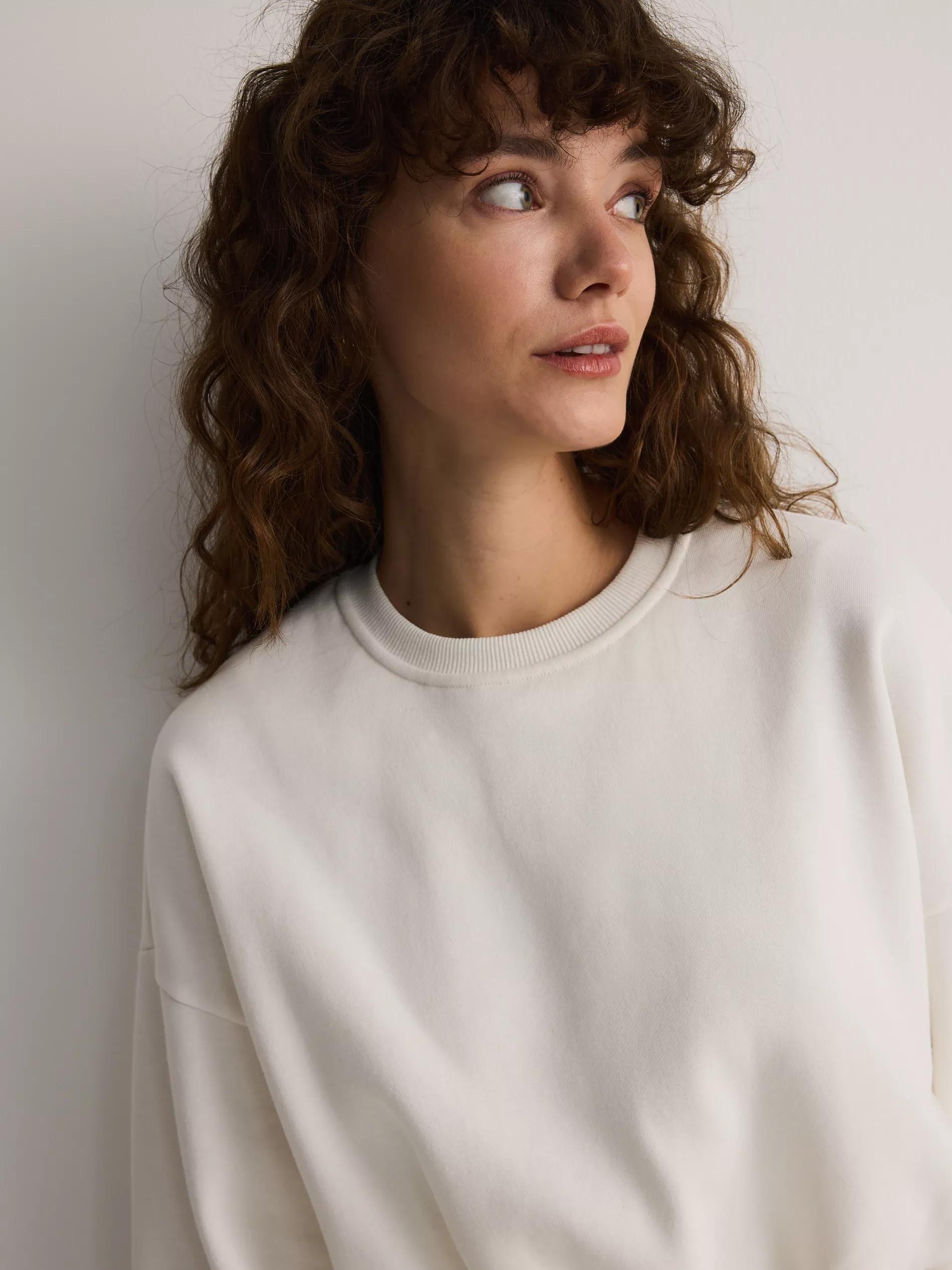 CREAM Cropped sweatshirt with ribbed hem, Ivory, medium