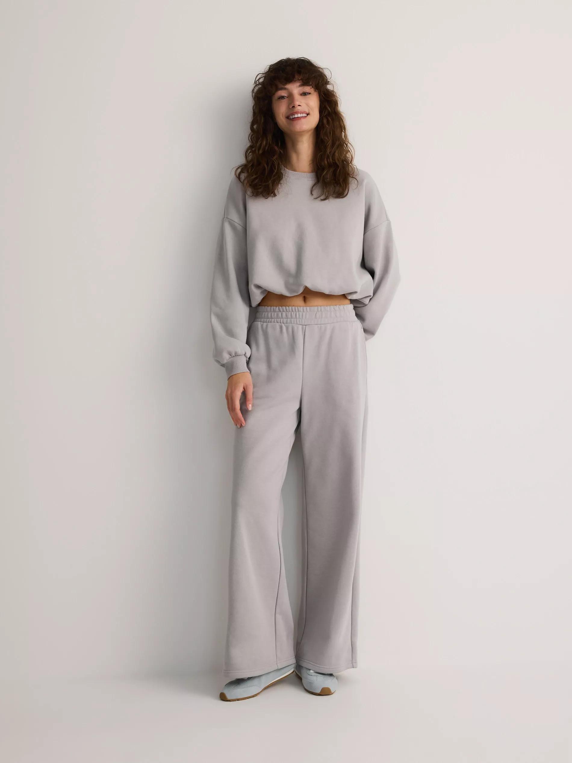Grey Cropped Sweatshirt With Ribbed Hem, , large image number 2