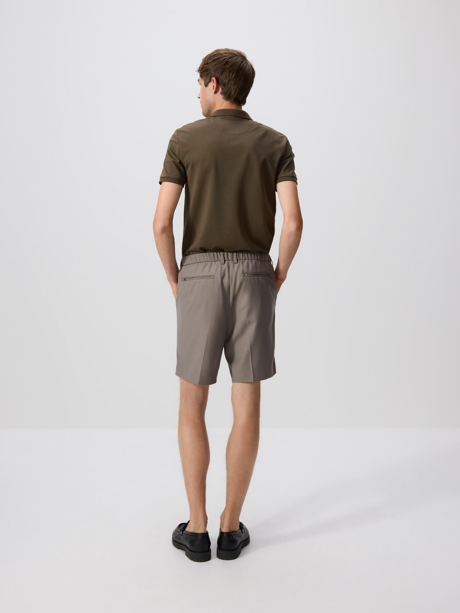 COFFEE Chino shorts with pressed crease, Brown, medium