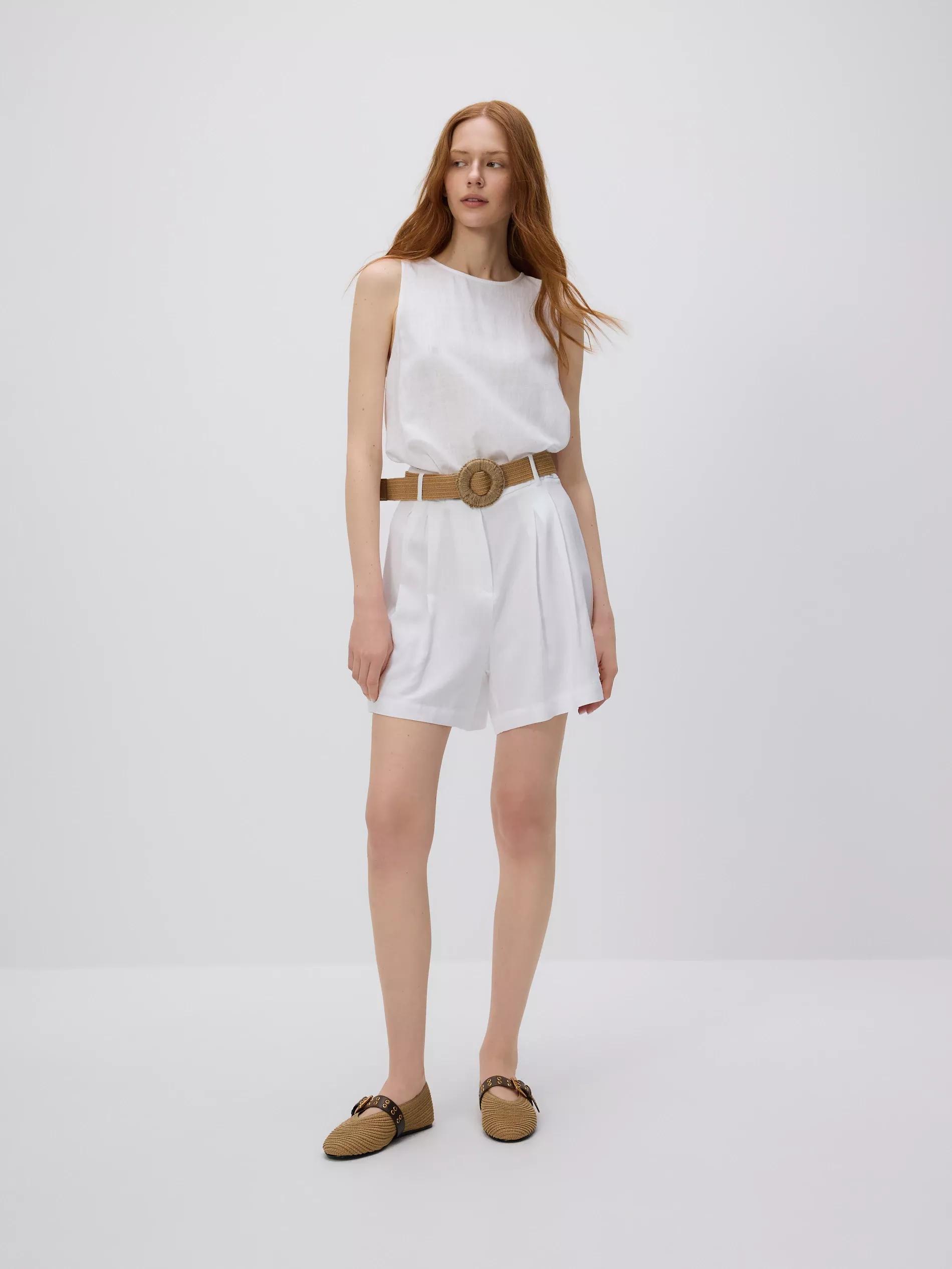 White Shorts With Belt, White, medium