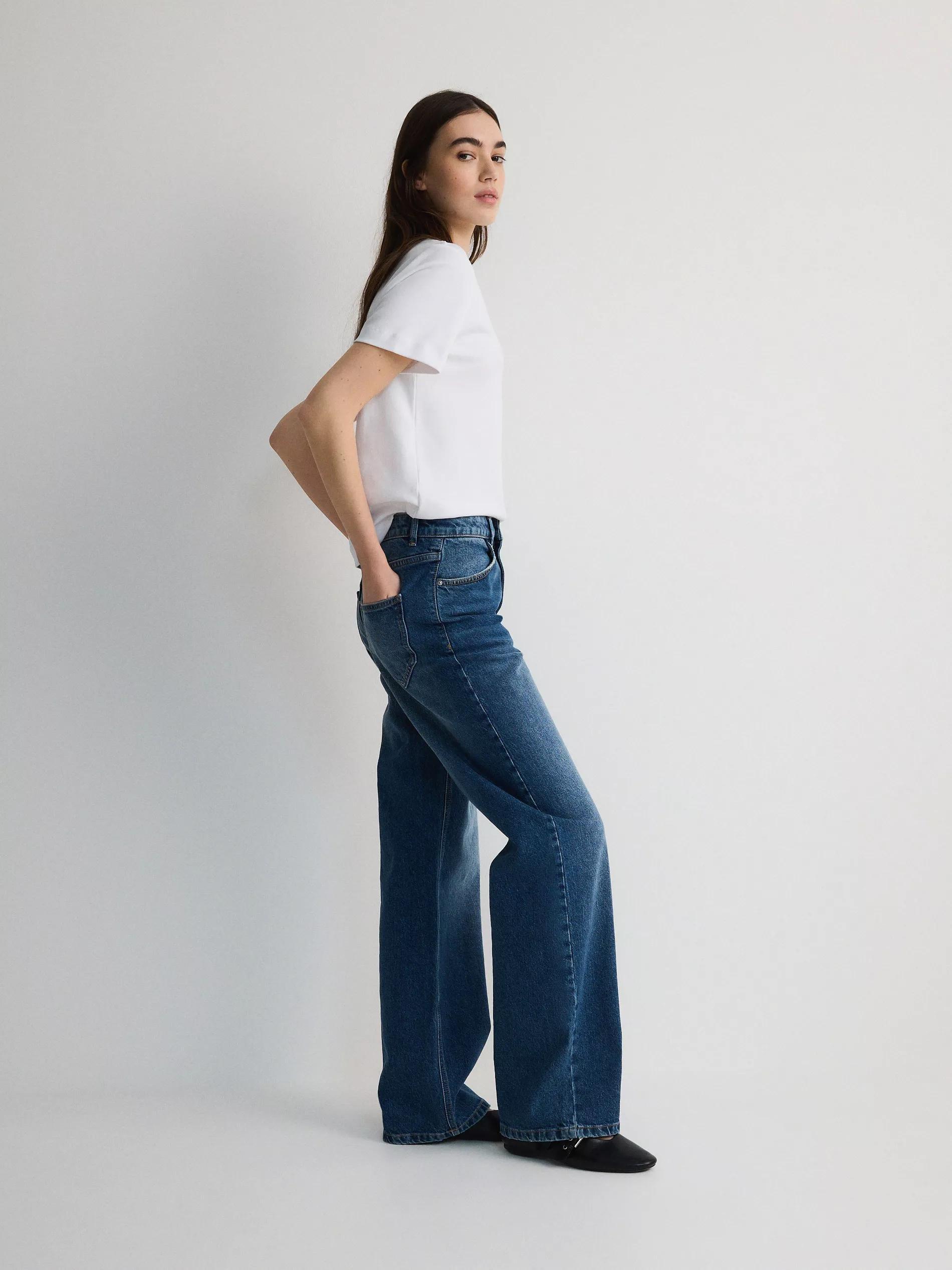 Blue Light Wash Wide-Leg Jeans, , large image number 4