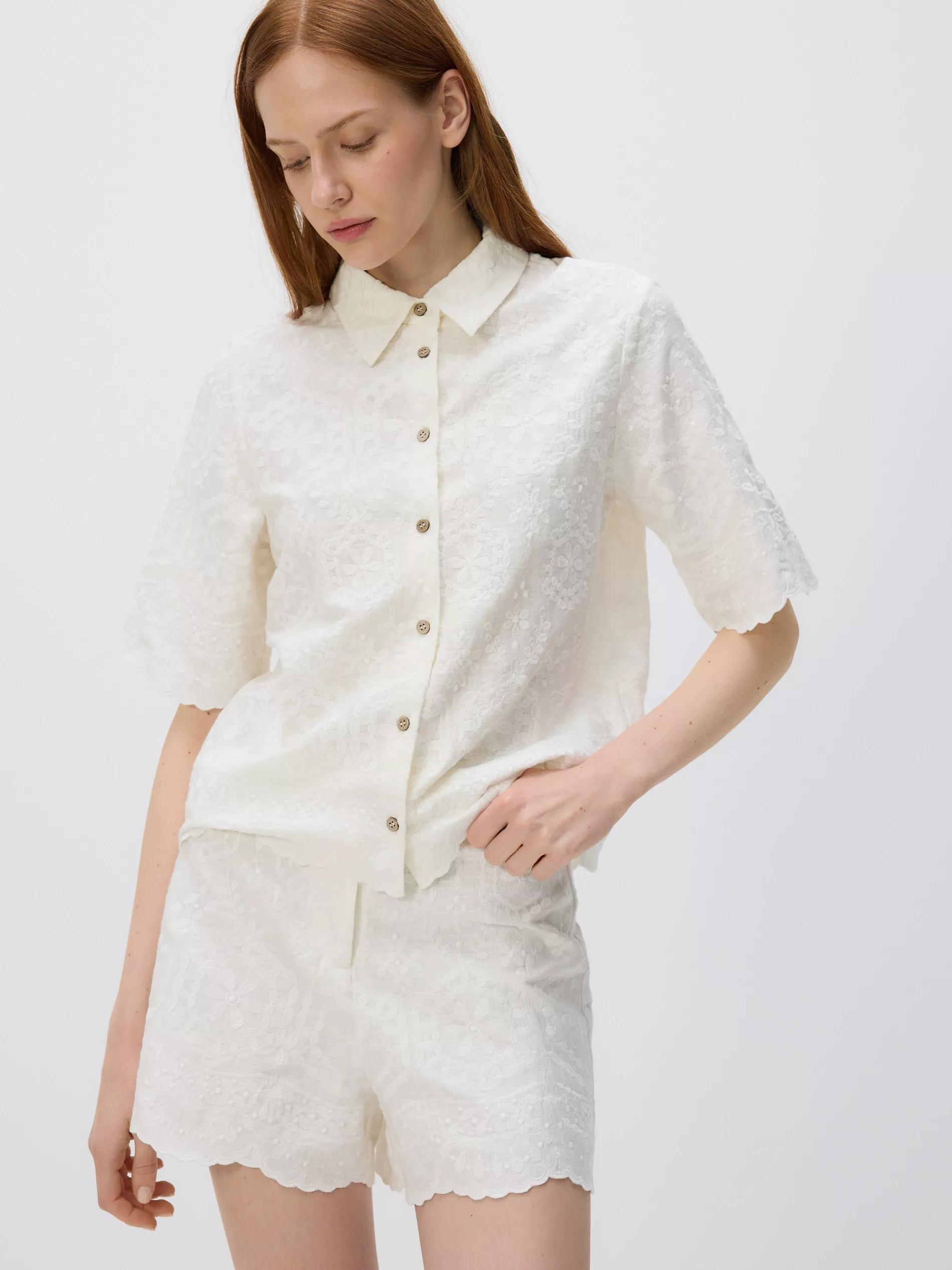 Cream Shorts With Embroidery, , large image number 1