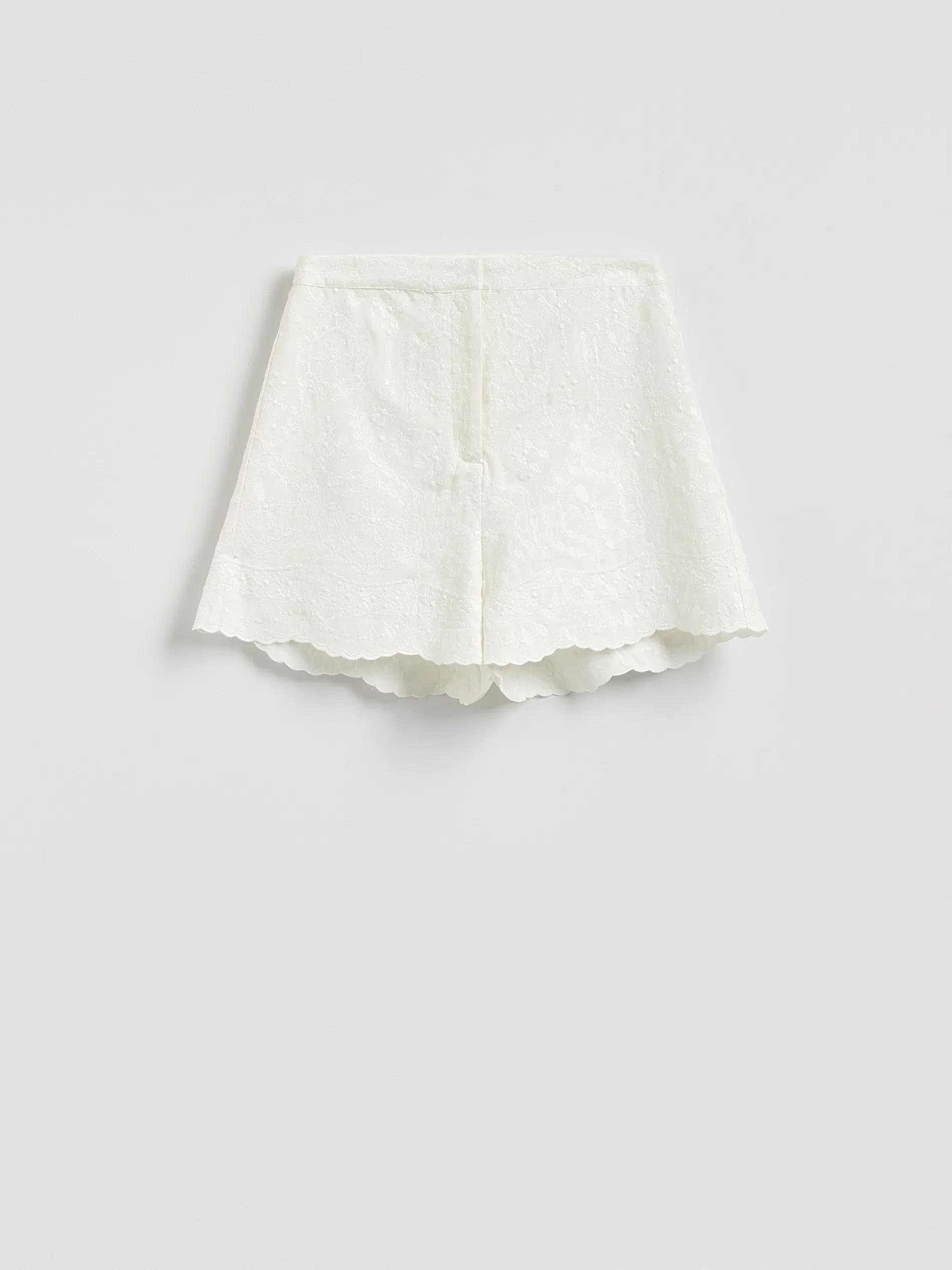 Cream Shorts With Embroidery, , large image number 4