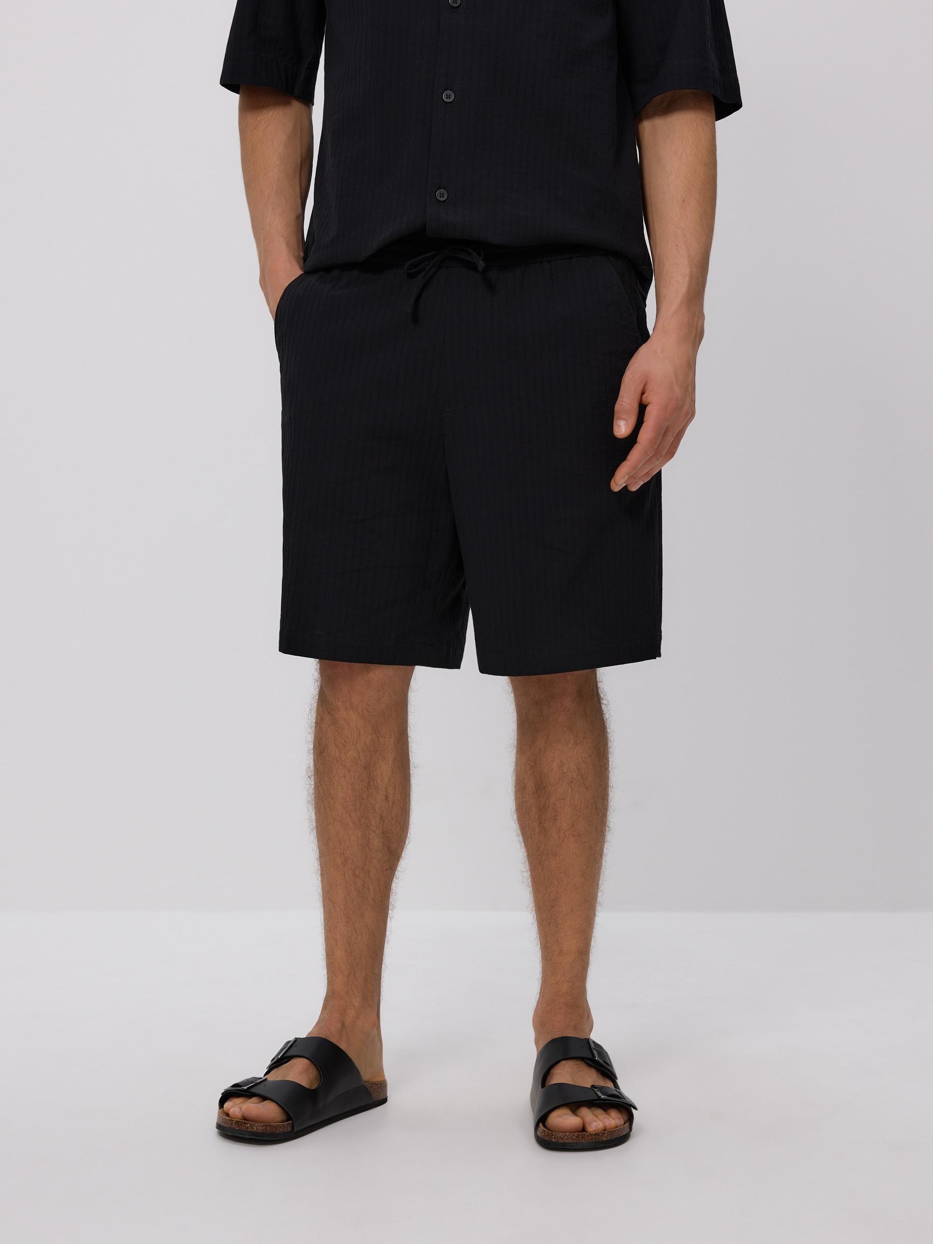 شورت فضفاض من قماش مُهيكل أسود, Black, large image number 0