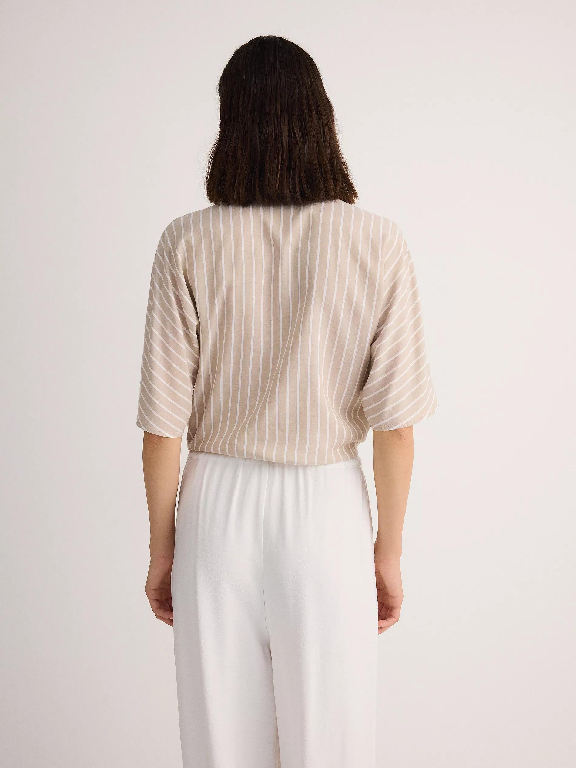 Beige Cropped Shirt With Tie Detail, , large image number 4