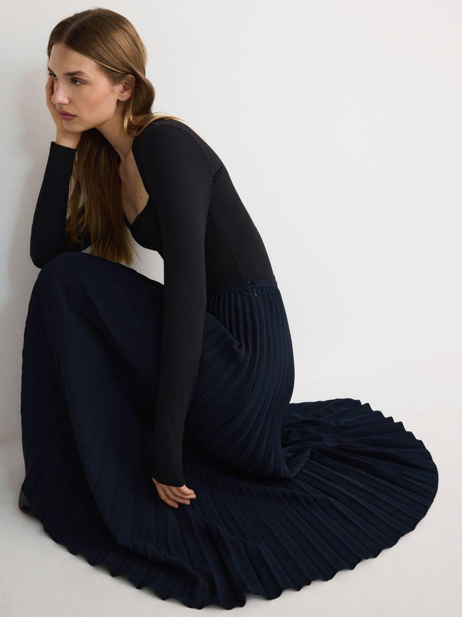 Navy Pleated Skirt, , large image number 3