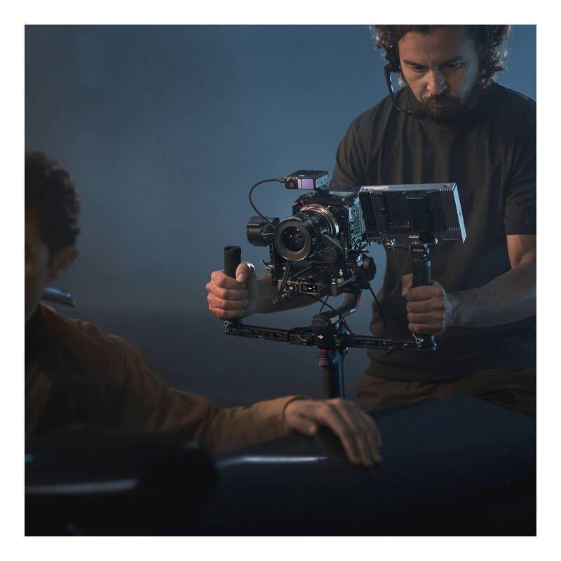 DJI RS 4 Pro Camera Stabilizer, , large image number 4