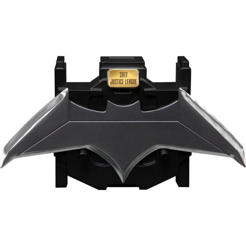 Ikon Justice League - Batman Metal Batarang 1/1 Scale Replica, , medium