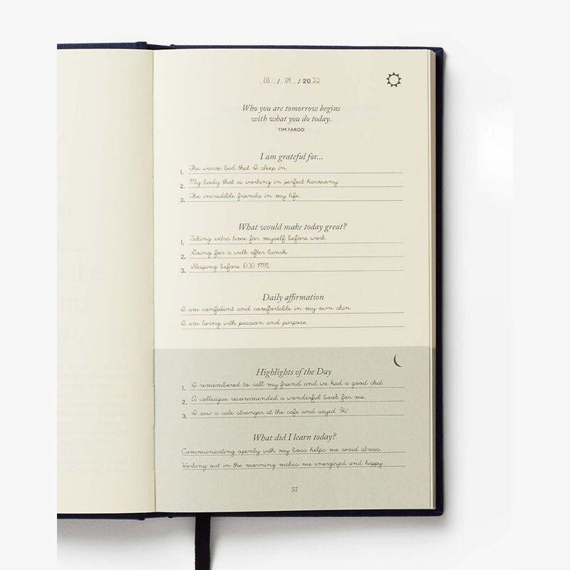 Intelligent Change Five Minute Journal Graduate Edition - Black, , large image number 1