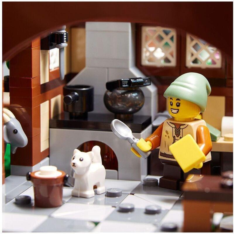 LEGO Icons Medieval Town Square Building Set 10332 Building Set (3304 pieces), , large image number 7