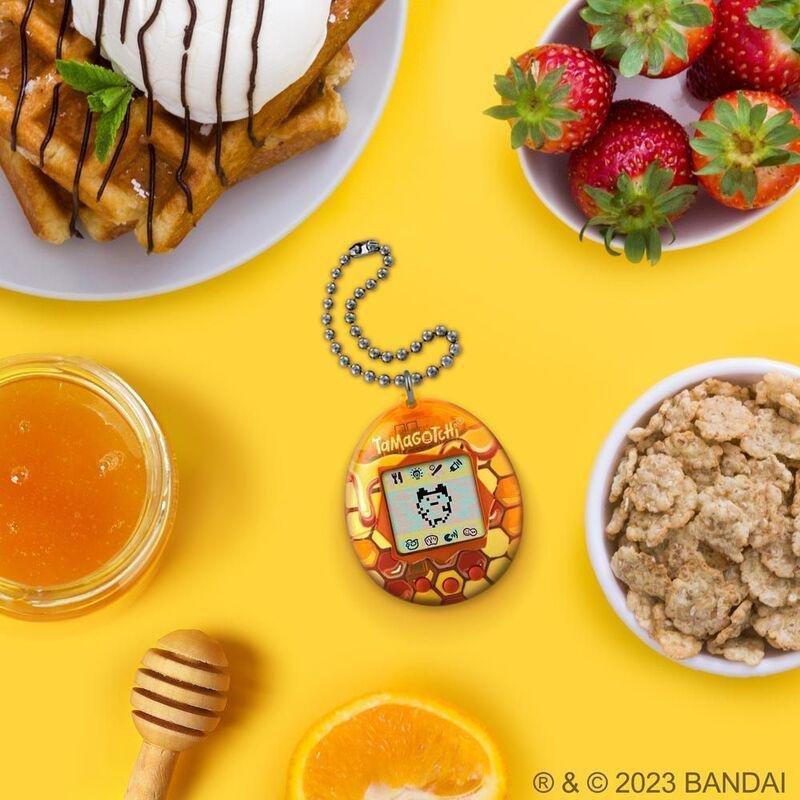 Bandai Tamagotchi The Original Virtual Reality Pet Honey, , large image number 2