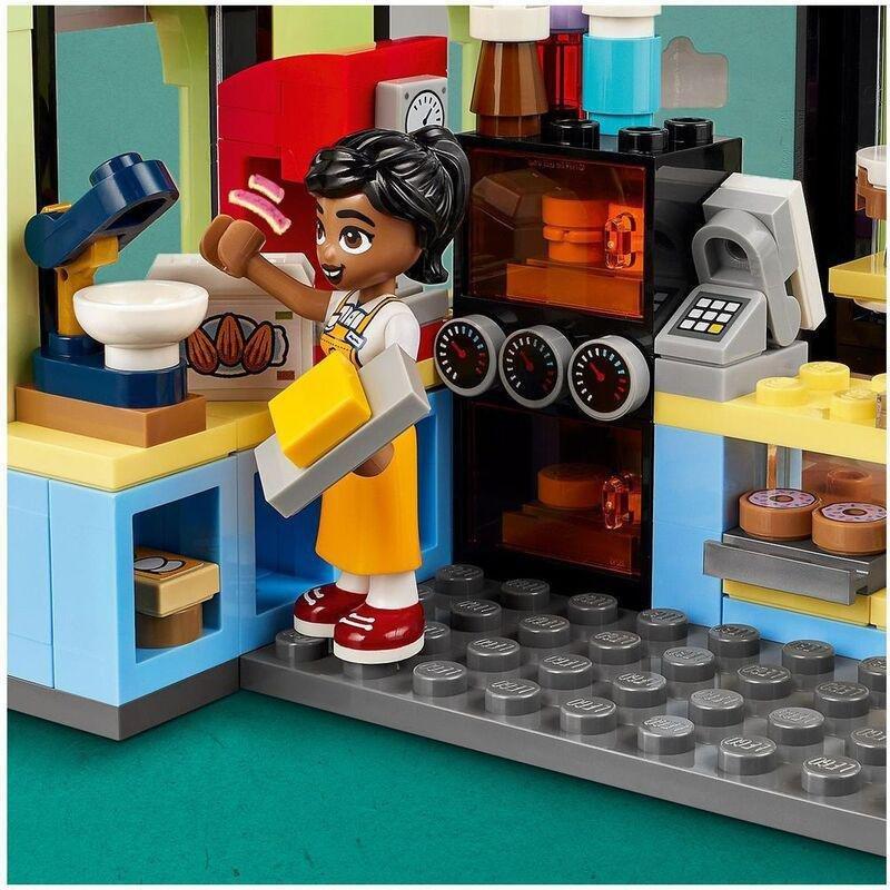 LEGO Friends Heartlake City Café Toy 42618, , large image number 4