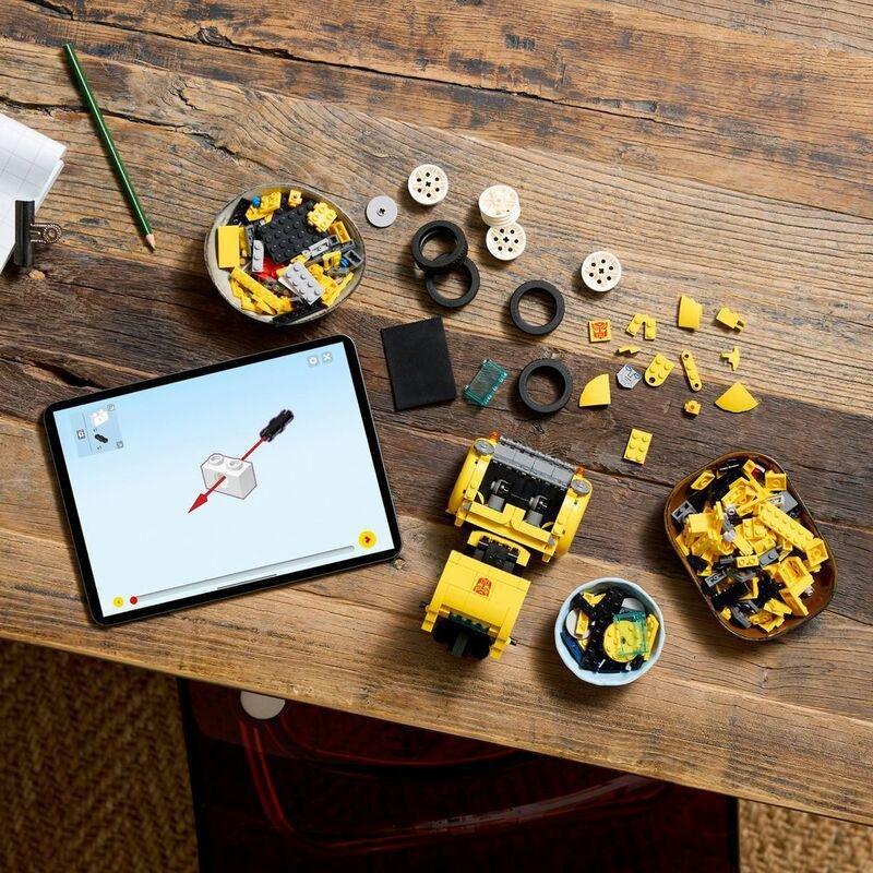 LEGO Icons Transformers Bumblebee Set 10338, , large image number 2