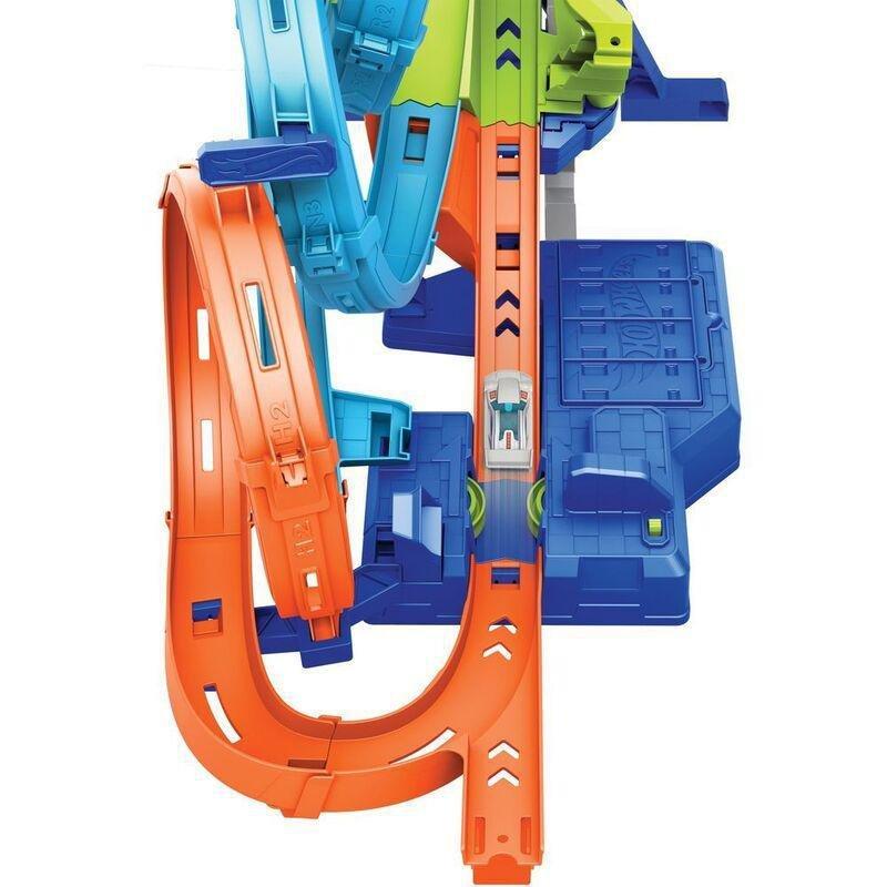 Hot Wheels Action 4-Loop Crash-Out Playset With 1 1.64 Die-Cast Car, , large image number 2