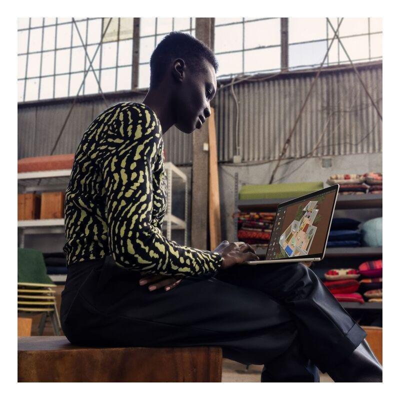 Apple 13-inch MacBook Air With Apple M3 chip with 8-core CPU and 10-core GPU/24GB/512GB SSD - Midnight (English), , large image number 3