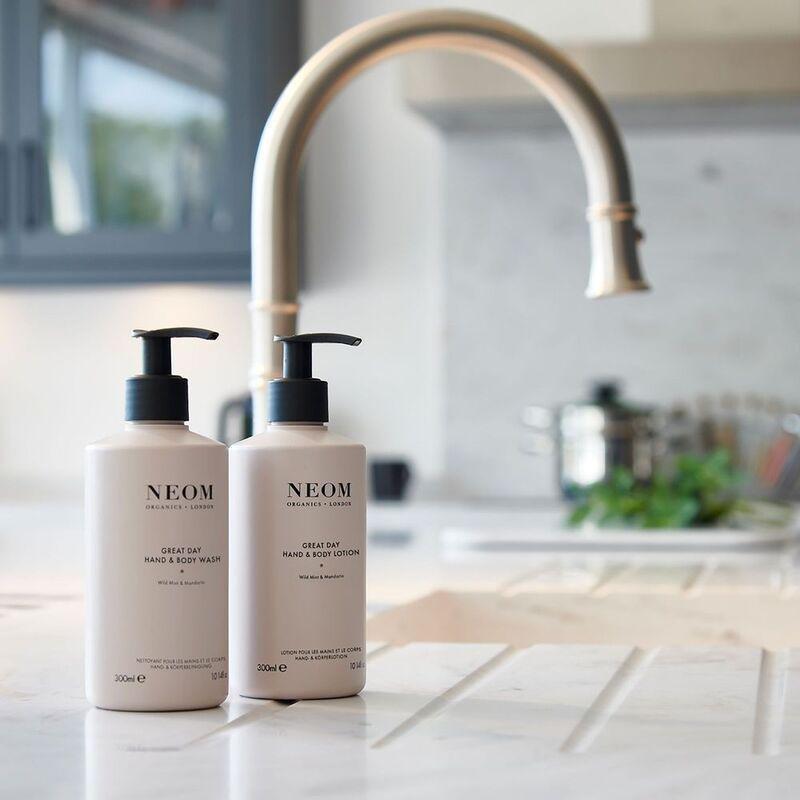 Neom Wellbeing Great Day Body & Hand Lotion (300ml) - Wild Mint / Mandarin, , large image number 2