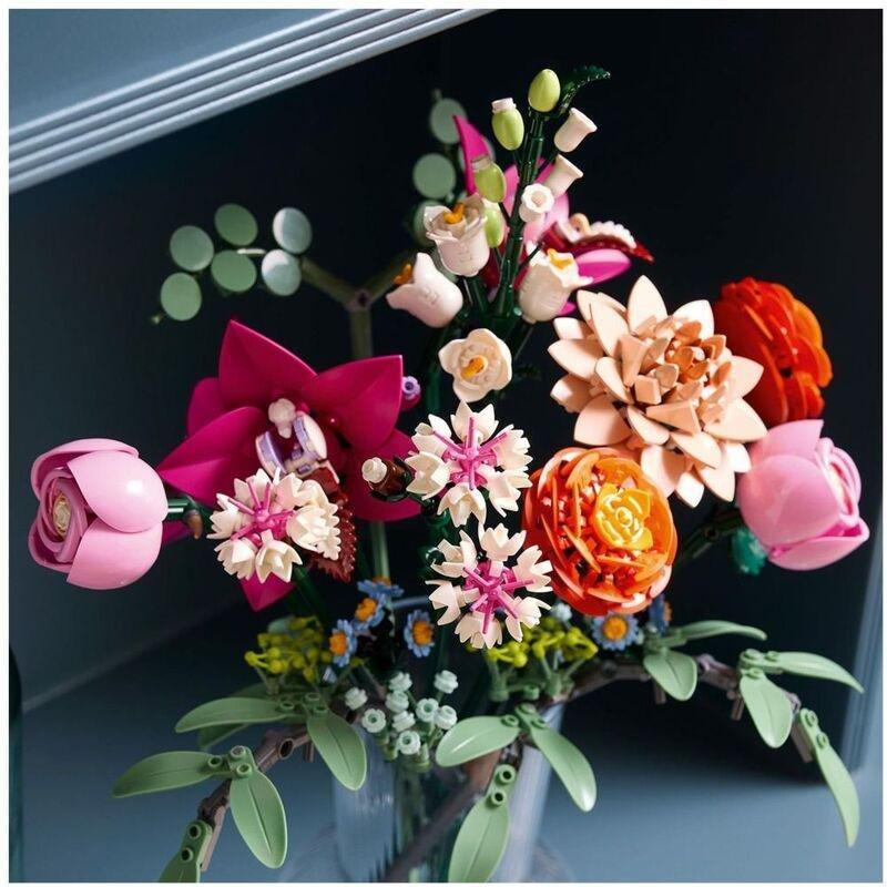 LEGO Botanicals Pretty Pink Flower Bouquet 10342 (749 Pieces), , large image number 3