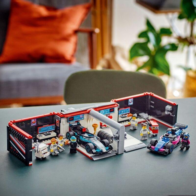 LEGO City F1 Garage And Mercedes-Amg And Alpine Cars 60444 (678 Pieces), , large image number 4