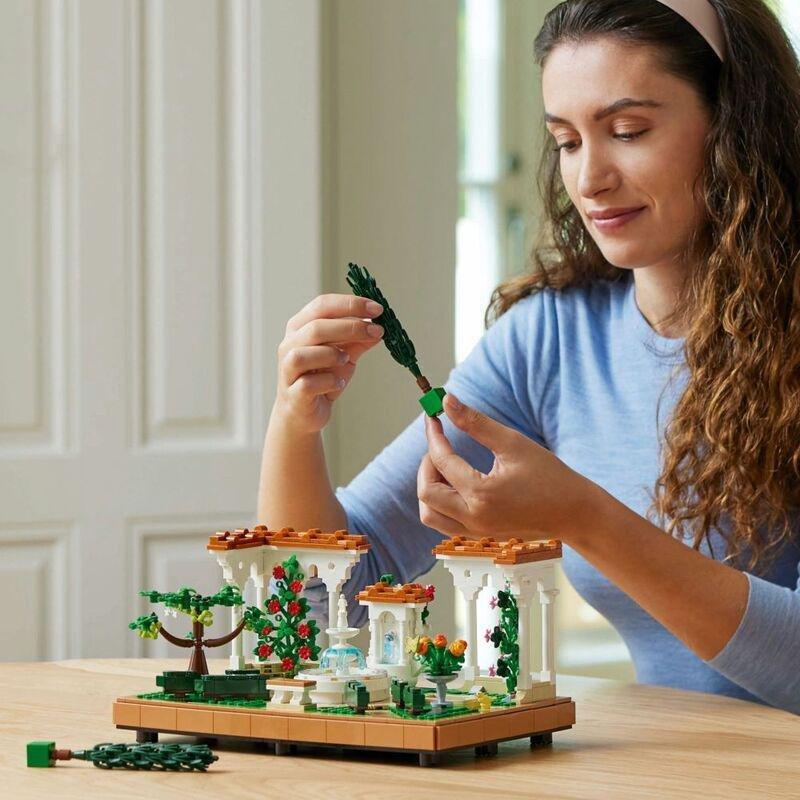 LEGO ICONS Fountain Garden Gardens Of The World 10359 (1302 Pieces), , large image number 1