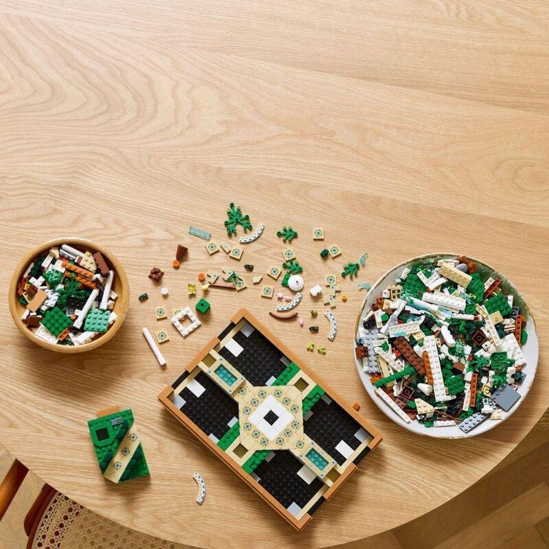 LEGO ICONS Fountain Garden Gardens Of The World 10359 (1302 Pieces), , large image number 3