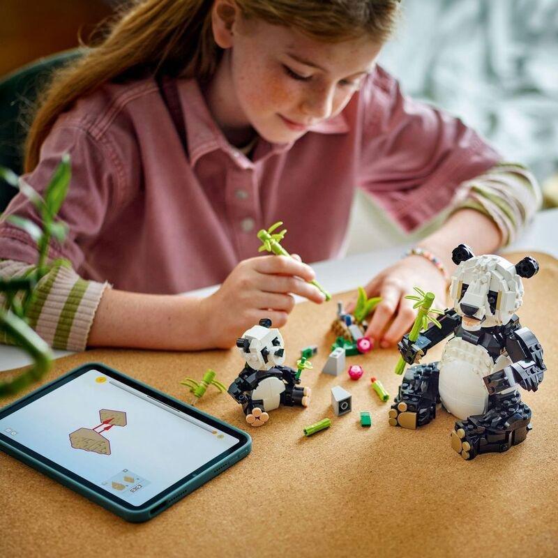 LEGO Creator 3-In-1 Wild Animals Panda Family 31165 (626 Pieces), , large image number 4