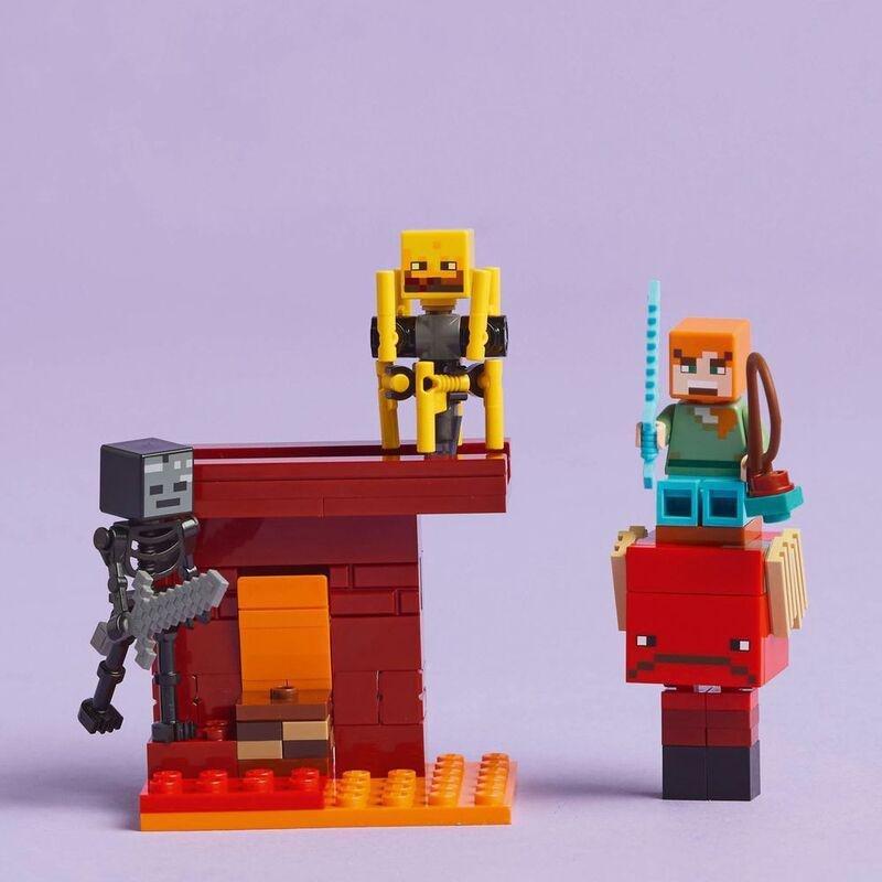 LEGO Minecraft The Nether Lava Battle 21266 (99 Pieces), , large image number 3