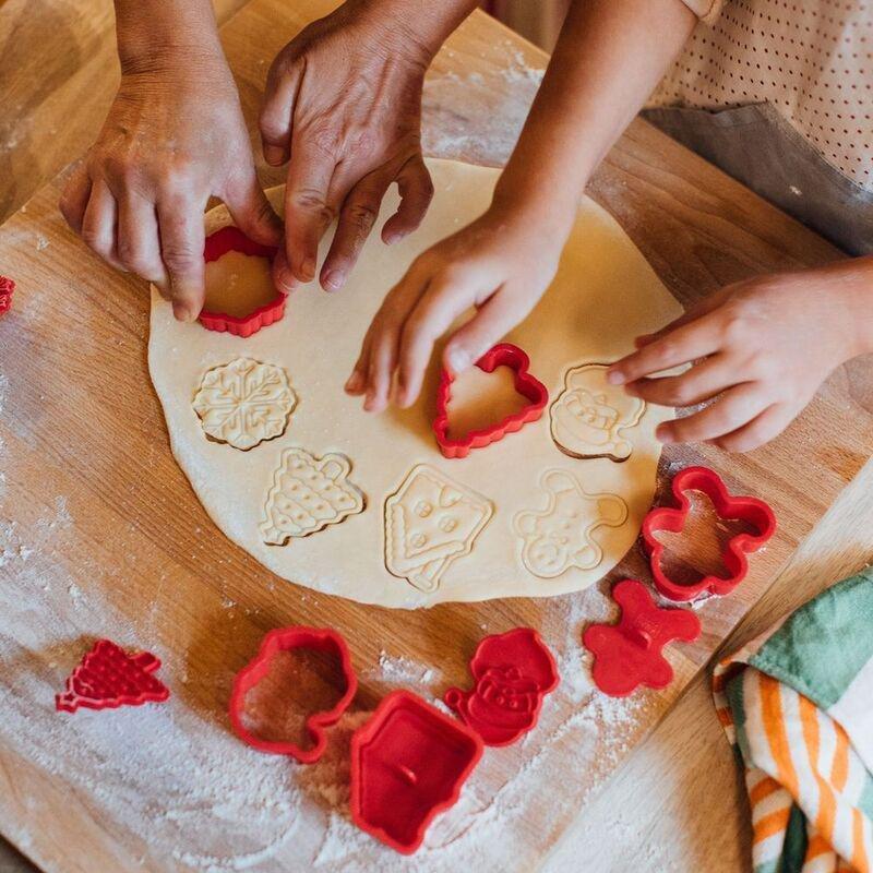 Legami 5 Cookie Cutters with Stamps - Cookie Time! - Christmas, , large image number 6