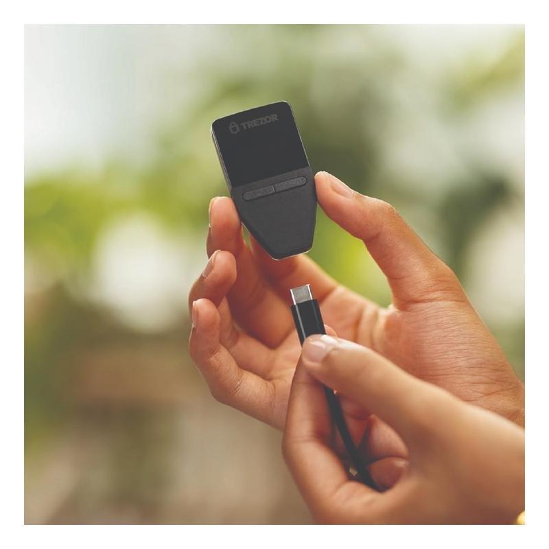 Trezor Safe 3 Advanced Crypto Hardware Wallet - Galactic Rose, , large image number 2