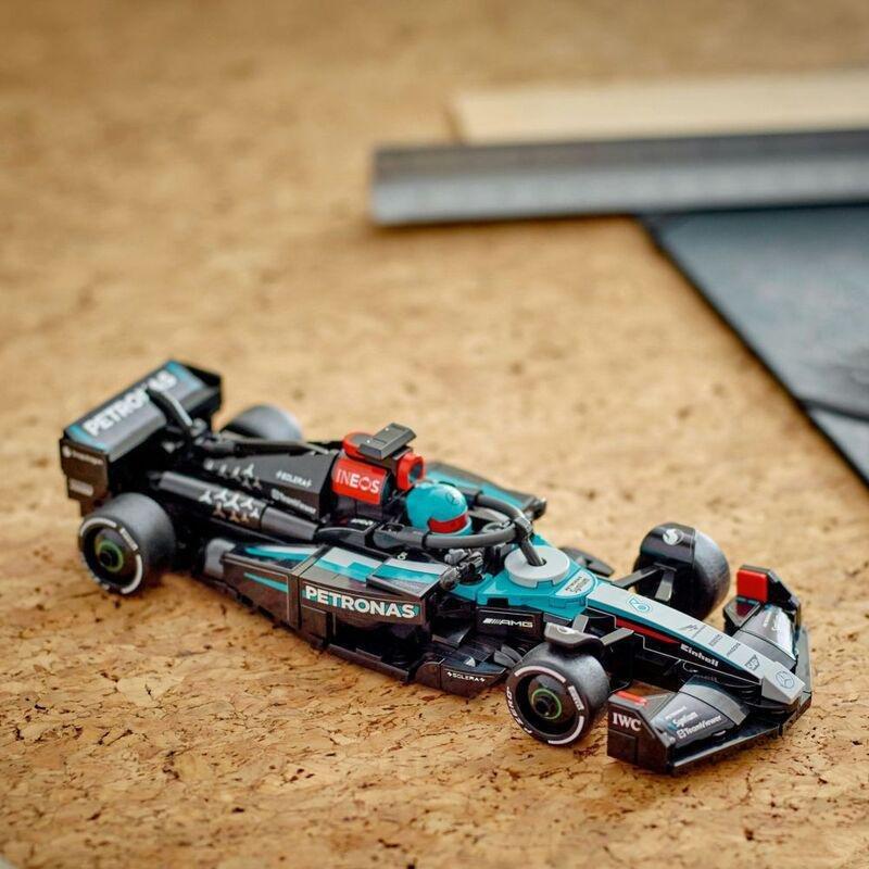 LEGO Speed Champions F1 Mercedes-Amg Petronas Team W15 E Performance Race Car 77244 (267 Pieces), , large image number 2
