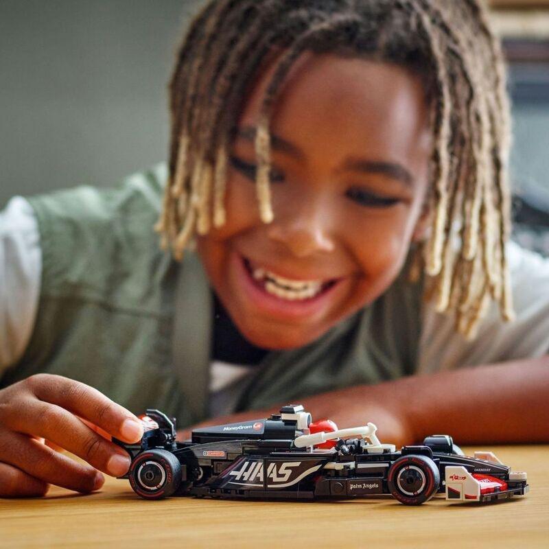 LEGO Speed Champions F1 Moneygram Haas Team VF-24 Race Car 77250 (242 Pieces), , large image number 2