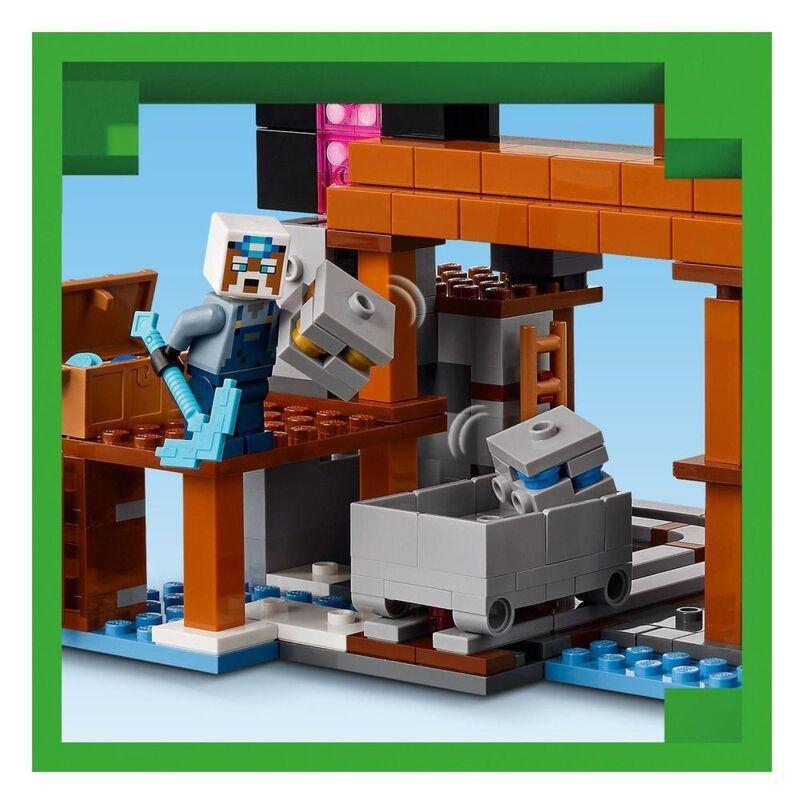 LEGO Minecraft The Pickaxe Mine Gamer-Room Decor and Axe Toy - 21277 (530 Pieces), , large image number 0