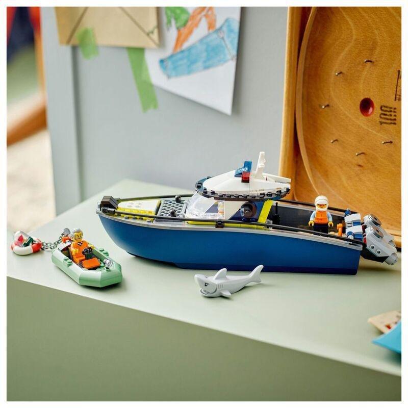 LEGO City Police Boat Chase Toy with a Floatable Speedboat and Dinghy - 60456 (264 Pieces), , large image number 5