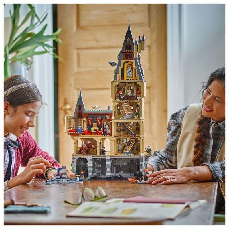 LEGO Harry Potter Hogwarts Castle - The Main Tower Set - Wizard Gift - 76454 (2135 Pieces), , large image number 0