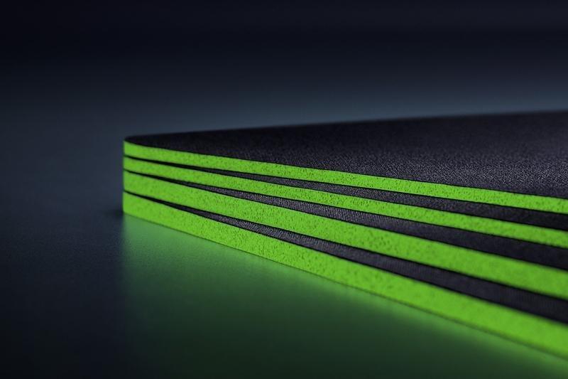 Razer Gigantus V2 Mouse Pad Medium, , large image number 1