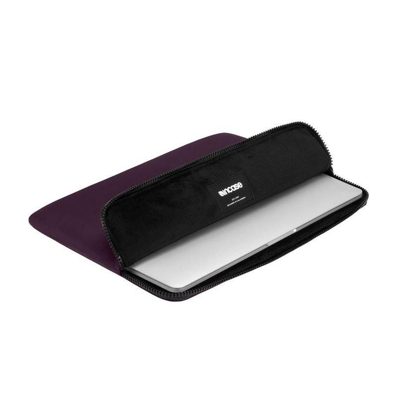Incase Compact Sleeve in Flight Nylon Case Aubergine for MacBook Pro 15/16-Inch, , large image number 1