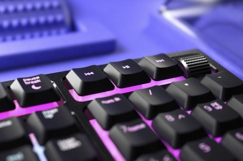 Razer Ornata V2 Mecha-Membrane Gaming Keyboard with Razer Chroma RGB - (US), , large image number 2