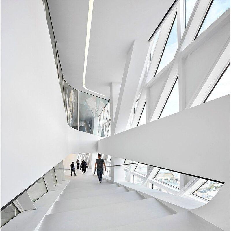 Zaha Hadid. Complete Works 1979-Today (2020 Edition) | Philip Jodido, , large image number 2