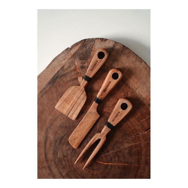 Nordico Irregular Wooden Cheese Board Acacia | Cutting Board | 35 X 2.5 Cm, , medium