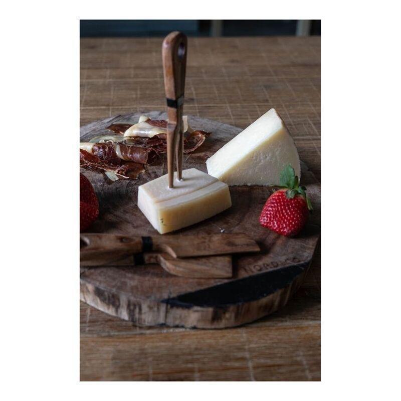 Nordico Irregular Wooden Cheese Board Acacia | Cutting Board | 35 X 2.5 Cm, , medium