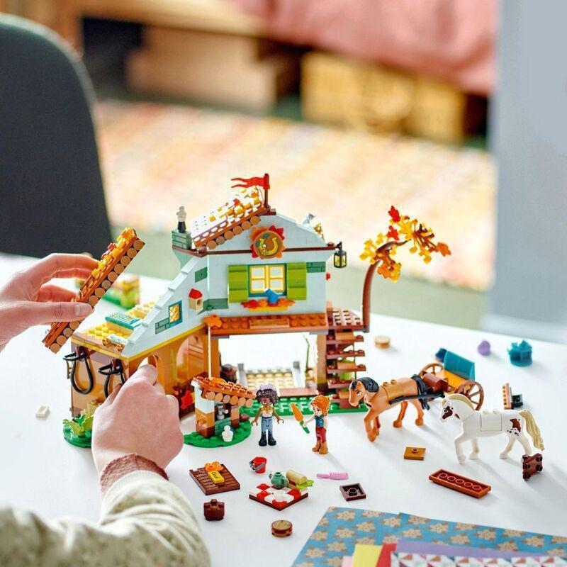 LEGO Friends Autumn's Horse Stable Building Set 41745 (545 Pieces), , large image number 2
