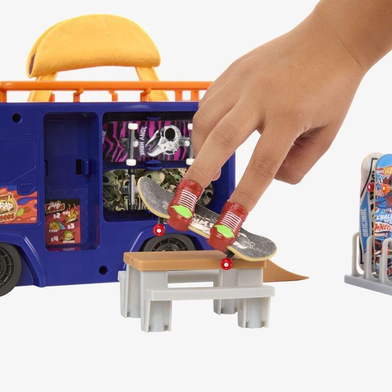 Hot Wheels Skate Tony Hawk's Taco Truck Play Case, , large image number 4