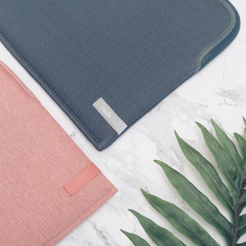 Moshi Pluma Sleeve Carnation Pink for MacBook Pro/Air 13-Inch, , large image number 1