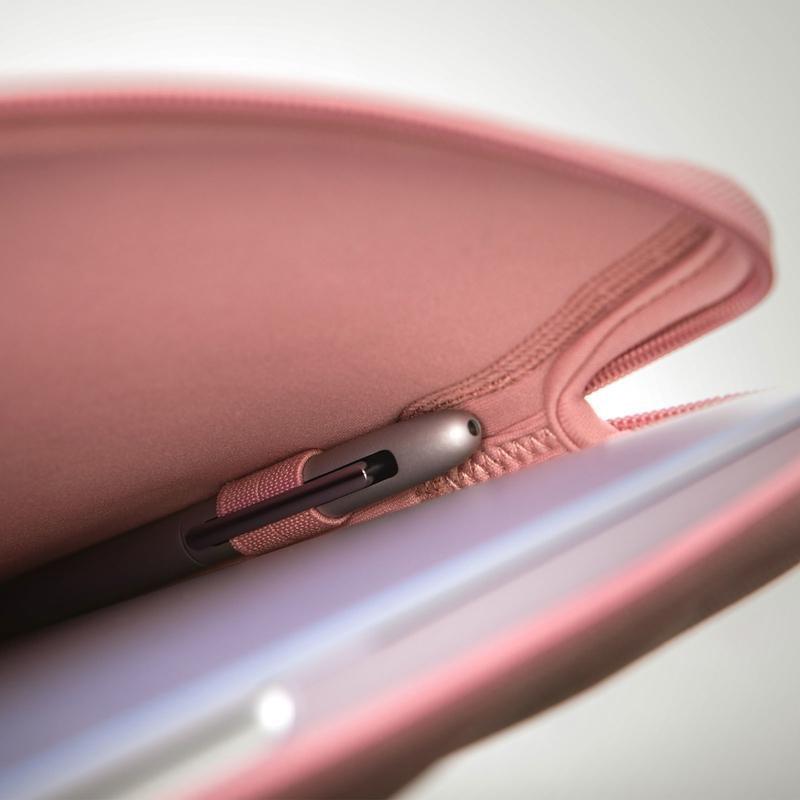 Moshi Pluma Sleeve Carnation Pink for MacBook Pro/Air 13-Inch, , large image number 5