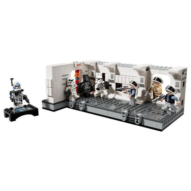 LEGO Star Wars Boarding the Tantive IV Set 75387, , large image number 1