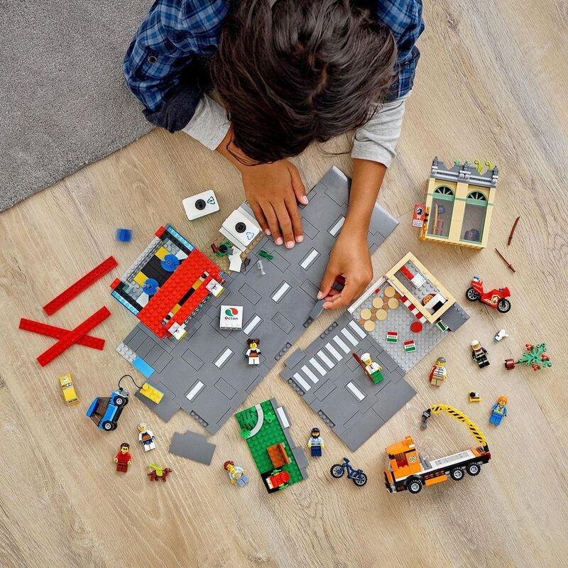 LEGO City My City Town Center 60292, , large image number 10