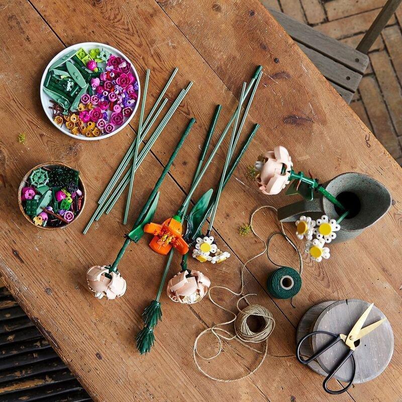 LEGO ICONS Flower Bouquet Building Kit 10280 (756 Pieces), , large image number 2