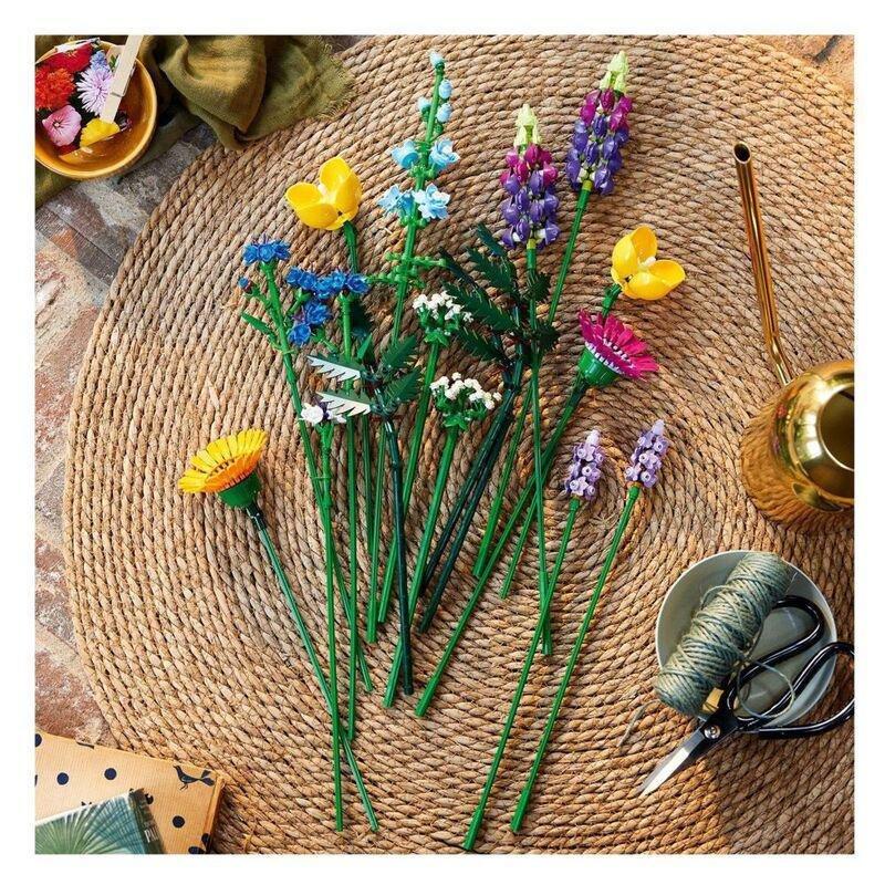 LEGO Icons Wildflower Bouquet Building Toy Set 10313 (939 Pieces), , large image number 4